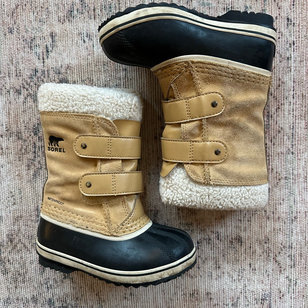 Sorel Black and Tan Winter Boots
